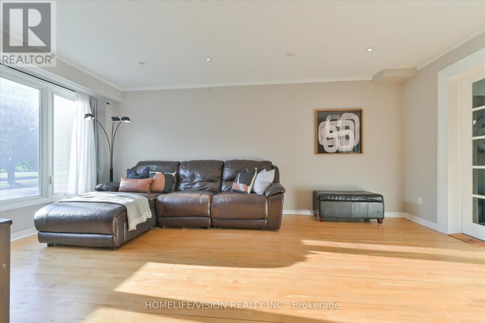 255 Cedar Avenue, Richmond Hill, Ontario  L4C 2B3 - Photo 7 - N13109604