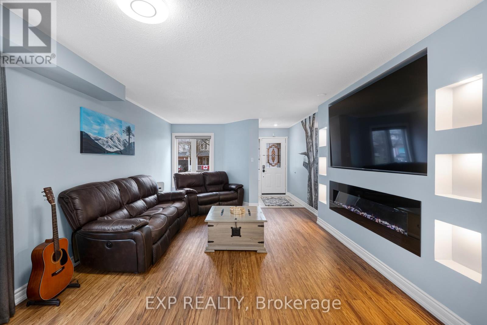 52 Glasgow Crescent, Georgina, Ontario  L4P 4B3 - Photo 5 - N13109624