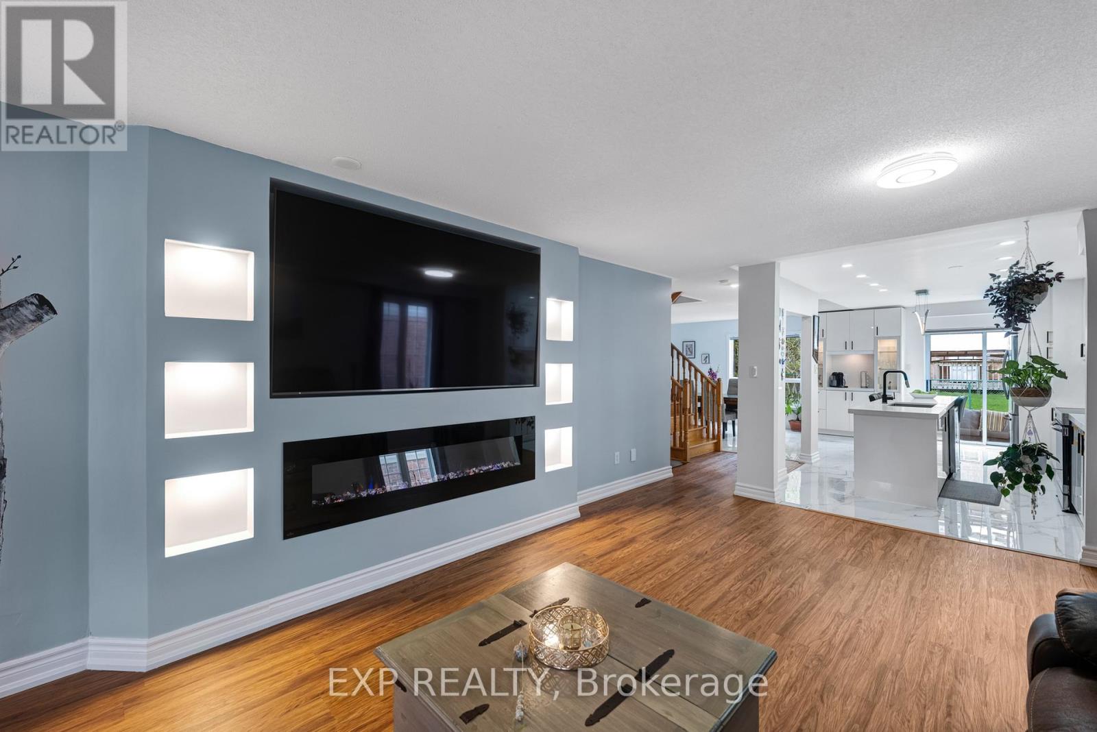 52 Glasgow Crescent, Georgina, Ontario  L4P 4B3 - Photo 7 - N13109624