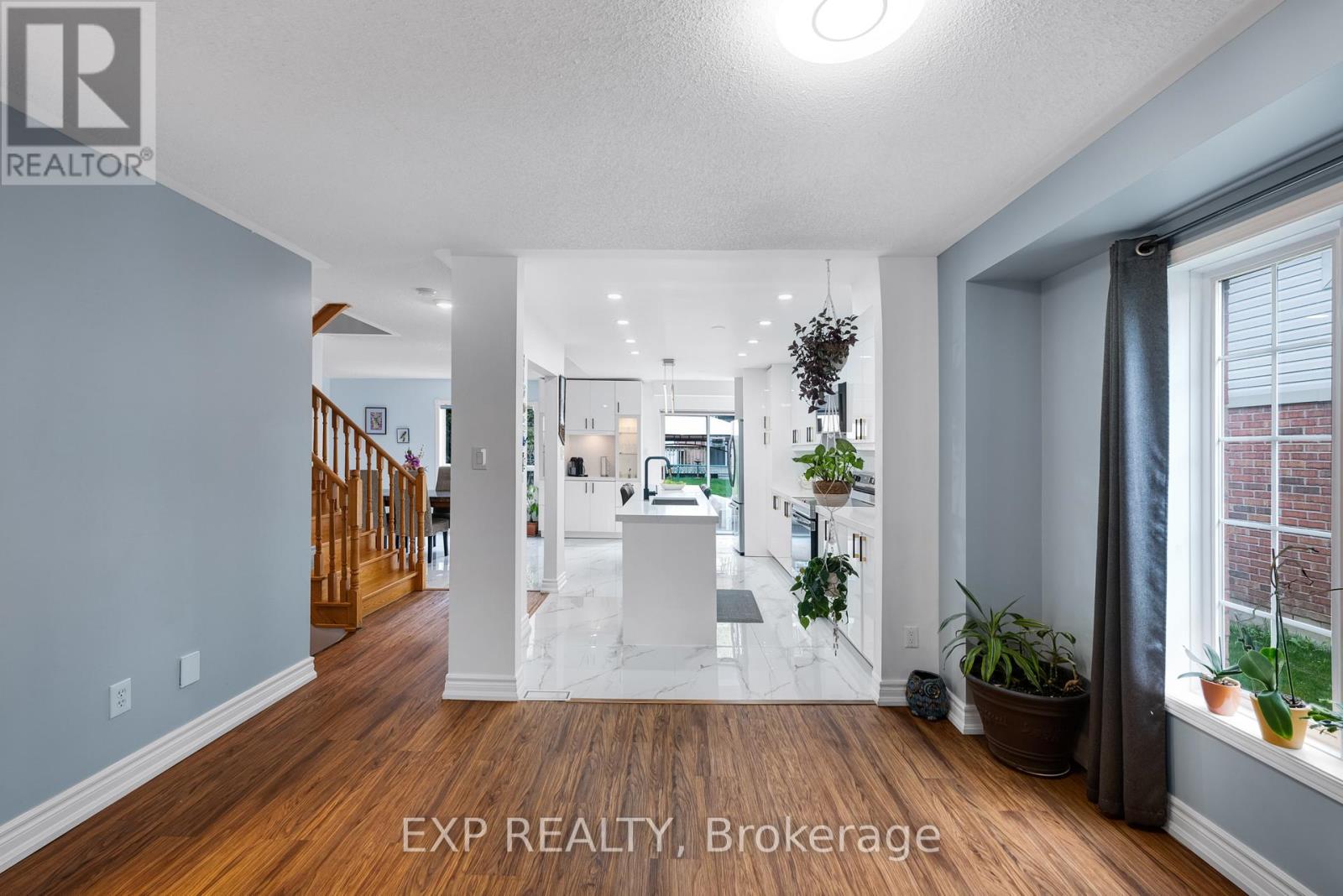 52 Glasgow Crescent, Georgina, Ontario  L4P 4B3 - Photo 8 - N13109624