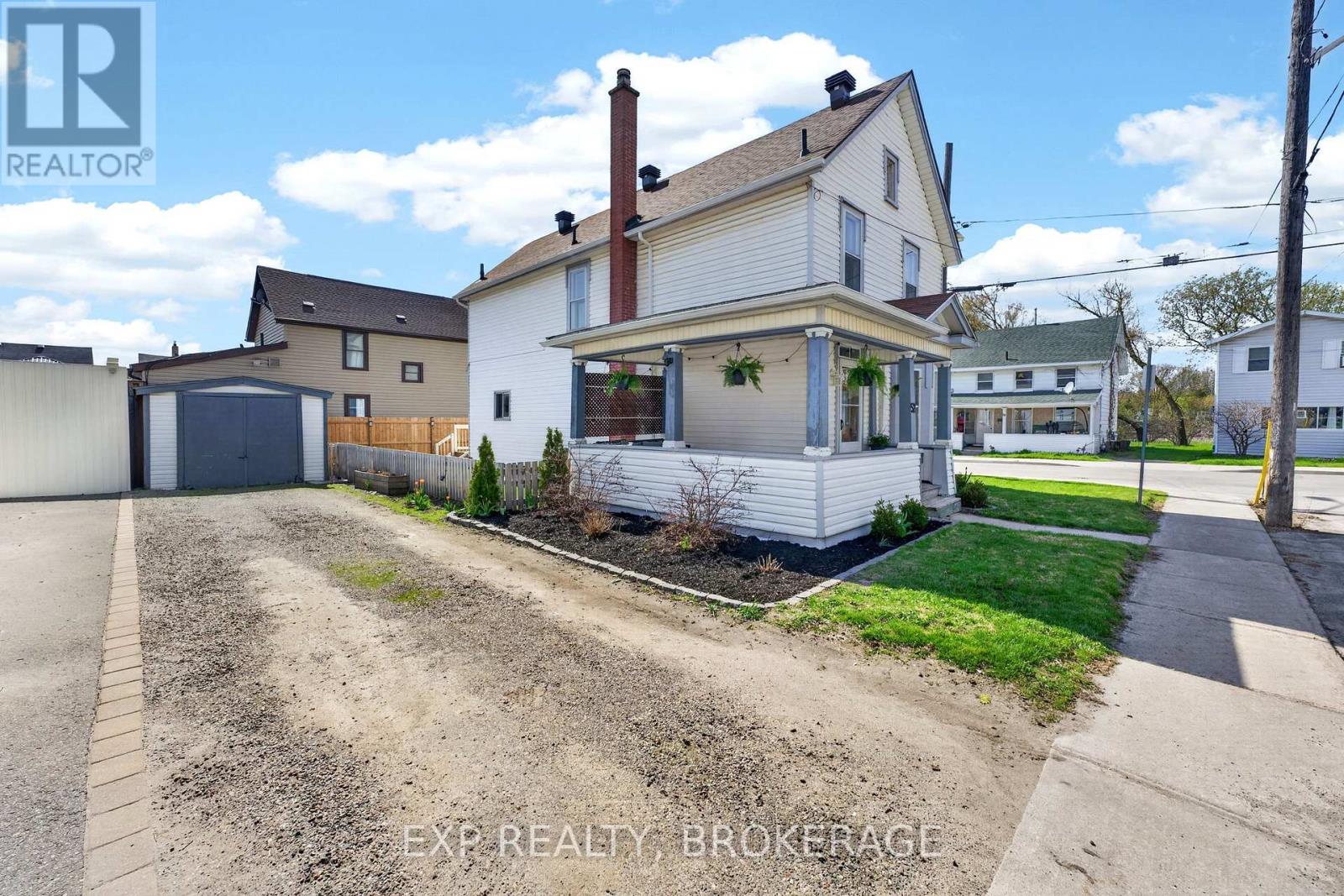 52 Daniel Street, Brockville, Ontario  K6V 4Z5 - Photo 3 - X13109664