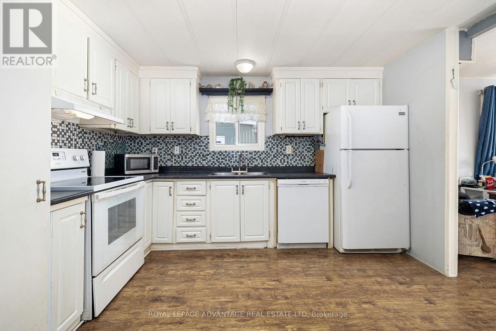 4 Kavanagh Drive, Rideau Lakes, Ontario  K7A 4S5 - Photo 5 - X12816852