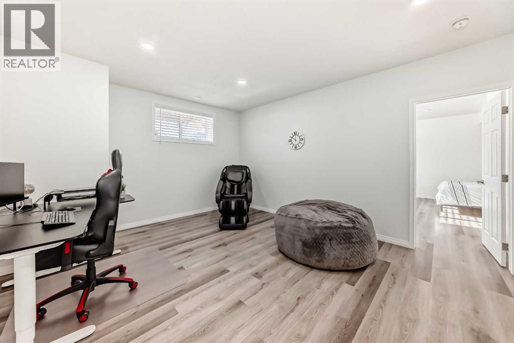 73 Carrington Circle NW, Calgary, Alberta  T3P 0Y4 - Photo 38 - A2280210