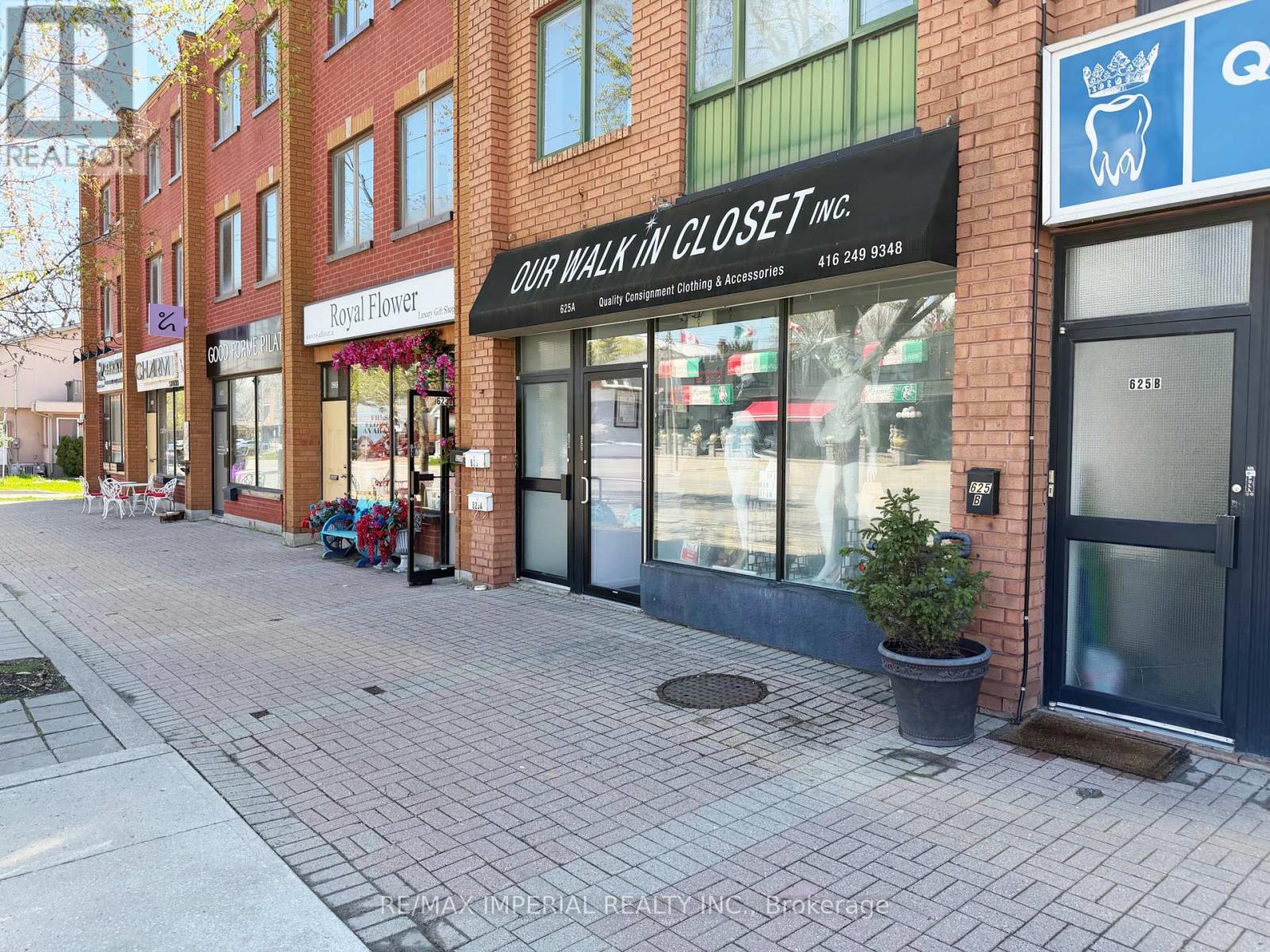 623 - 623A THE QUEENSWAY, Toronto, Ontario