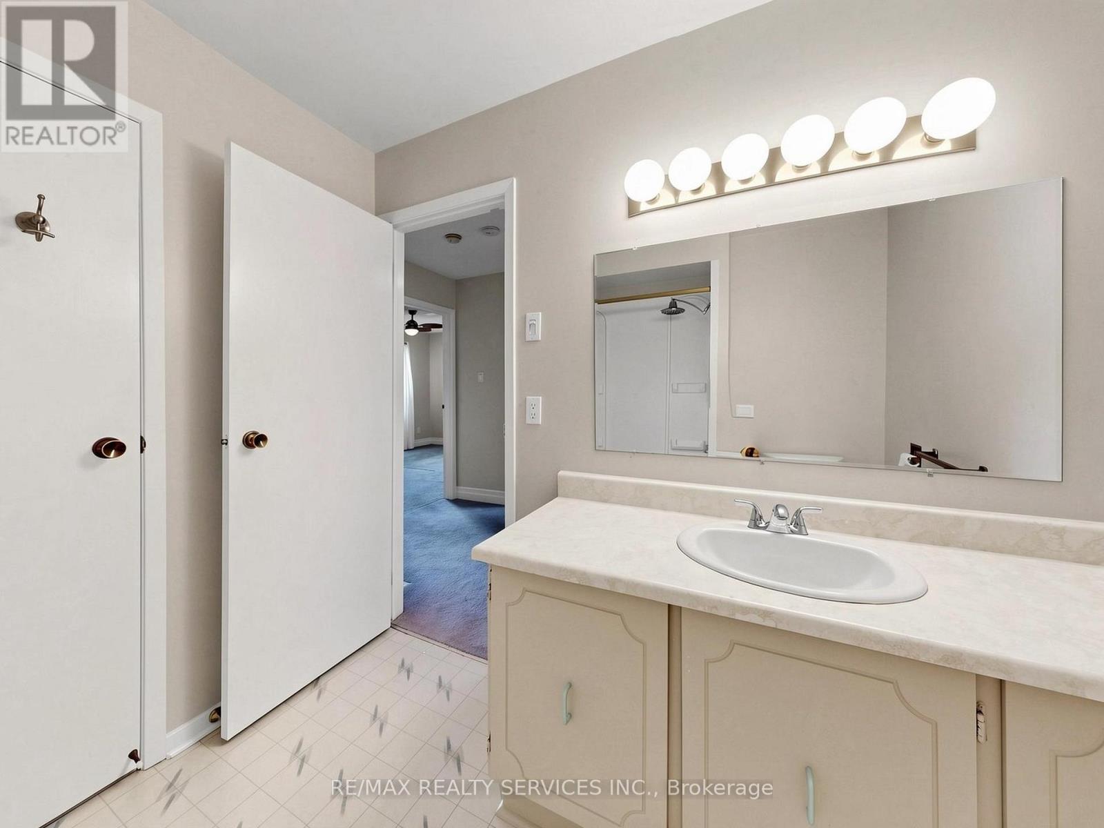 2 Bryant Court, Brampton, Ontario  L6X 2T1 - Photo 30 - W13109600