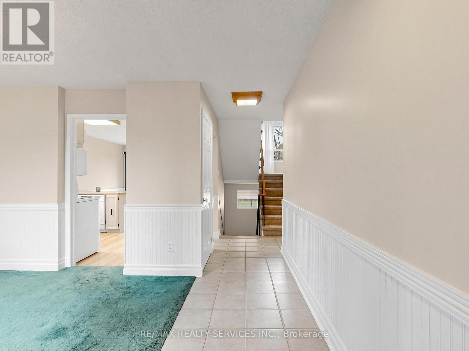 2 Bryant Court, Brampton, Ontario  L6X 2T1 - Photo 5 - W13109600