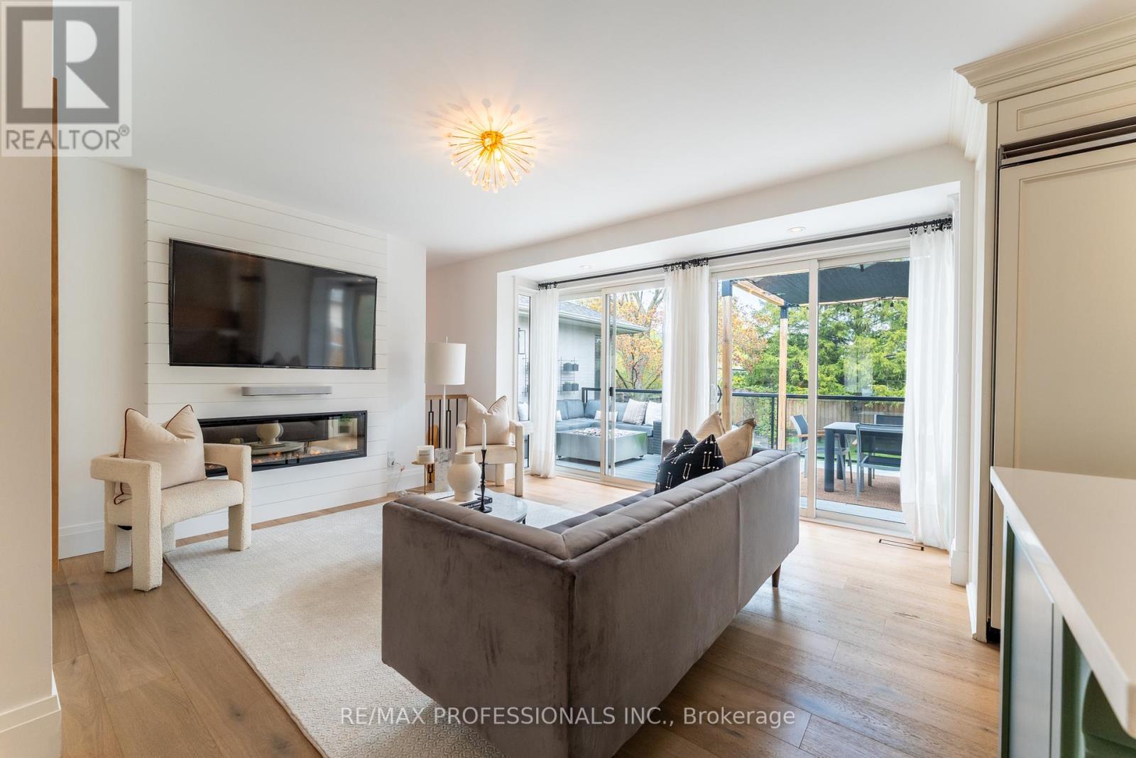 1326 Stanbury Road, Oakville, Ontario  L6L 2J4 - Photo 12 - W13109662