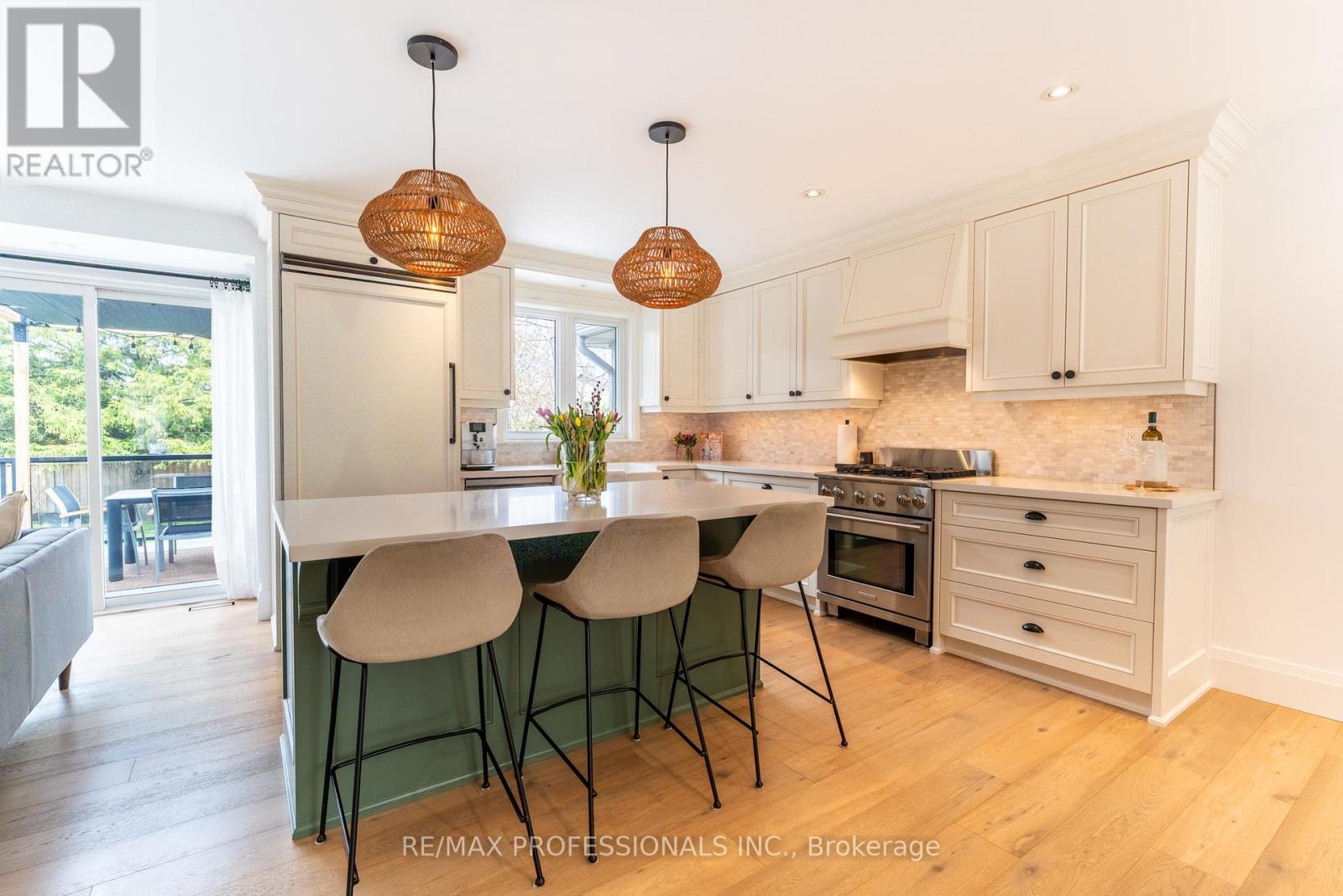 1326 Stanbury Road, Oakville, Ontario  L6L 2J4 - Photo 4 - W13109662