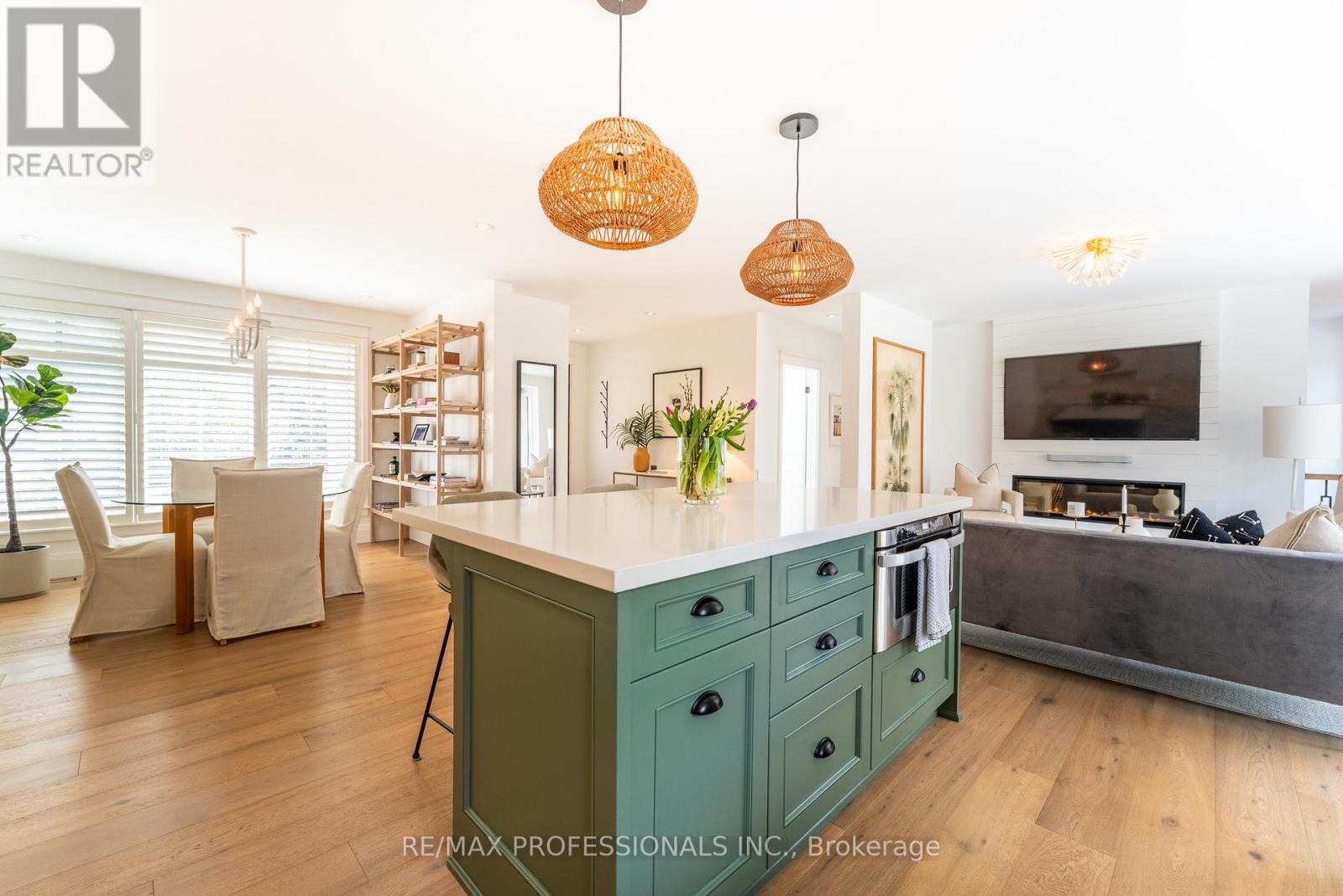 1326 Stanbury Road, Oakville, Ontario  L6L 2J4 - Photo 8 - W13109662