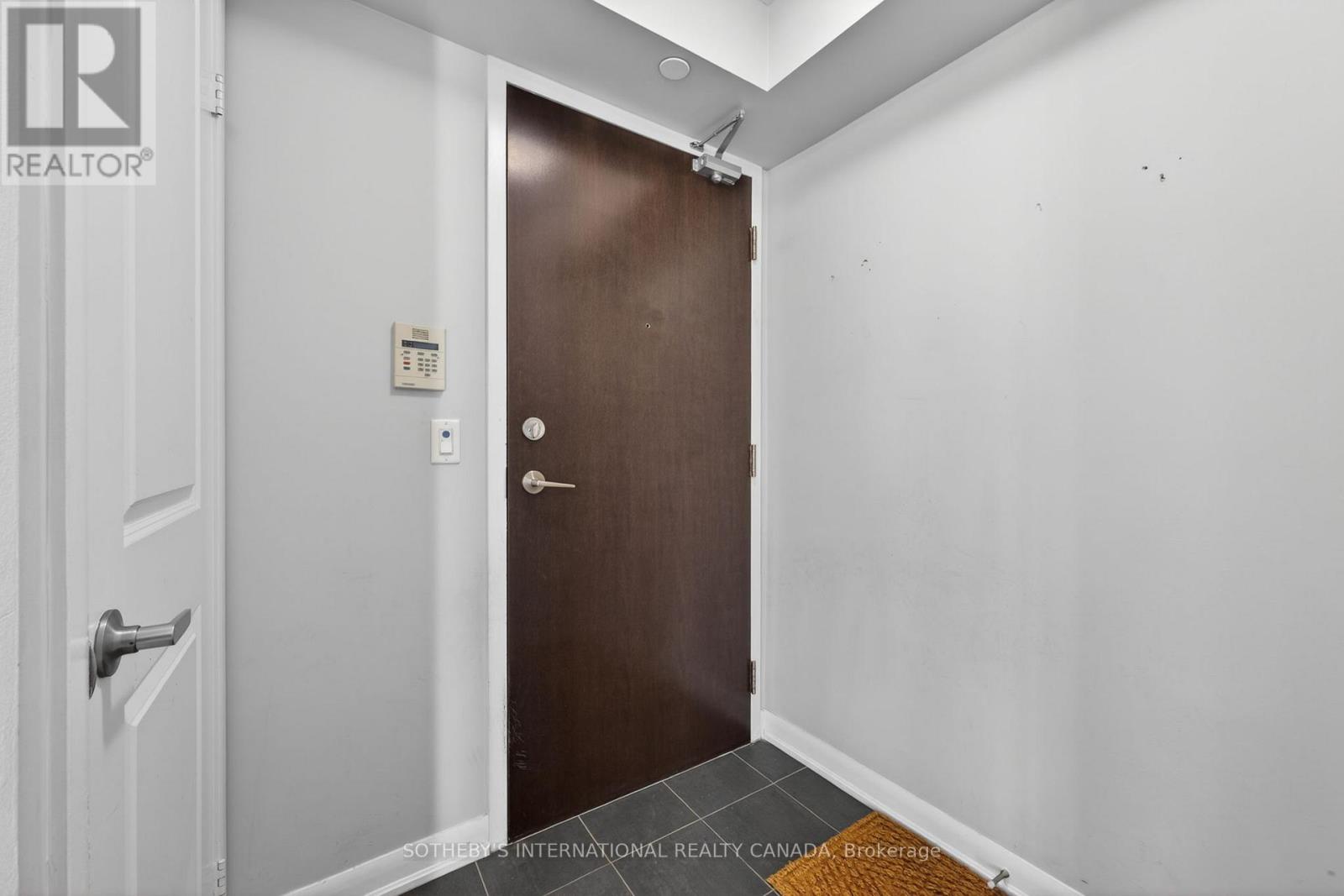 2310 - 215 Sherway Gardens Road, Toronto, Ontario  M9C 0A4 - Photo 2 - W13109672