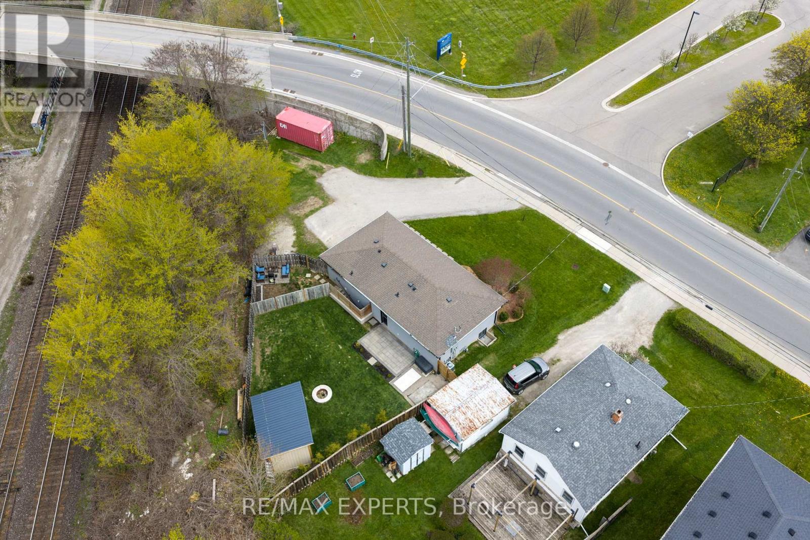 52 Maple Avenue, Halton Hills, Ontario  L7G 1X7 - Photo 5 - W13109684
