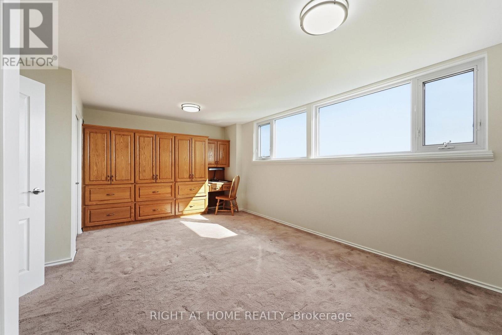 2011 - 240 Scarlett Road, Toronto, Ontario  M6N 4X4 - Photo 10 - W13109714