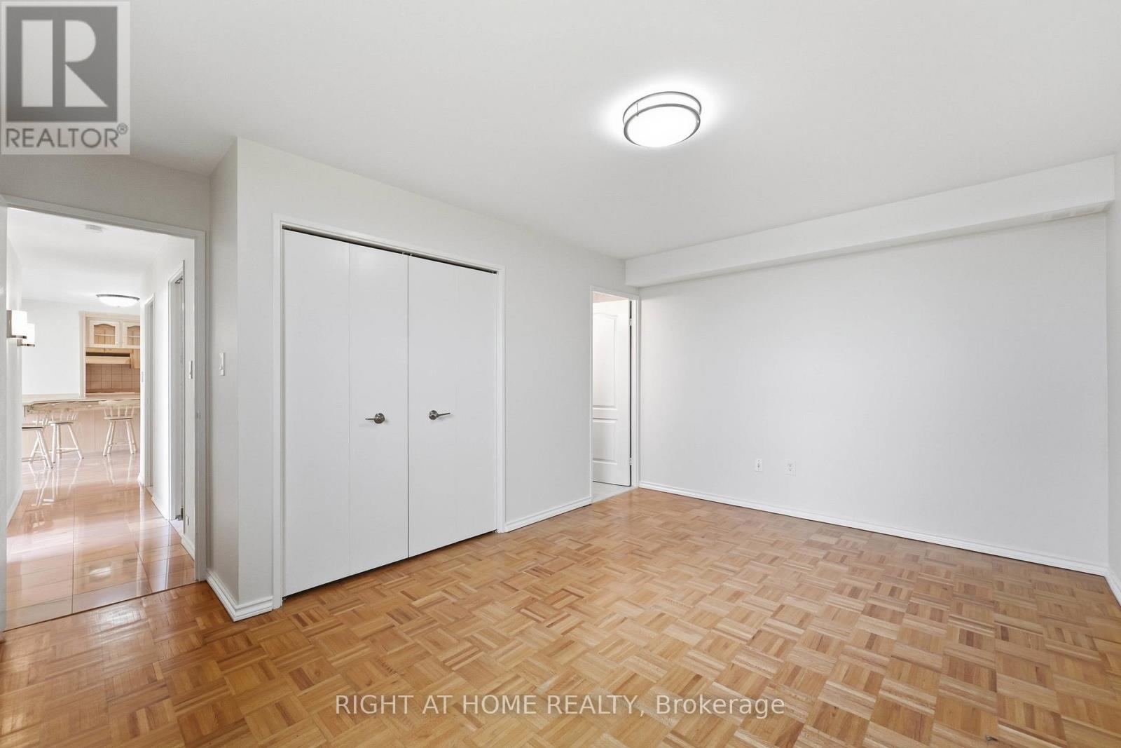 2011 - 240 Scarlett Road, Toronto, Ontario  M6N 4X4 - Photo 12 - W13109714