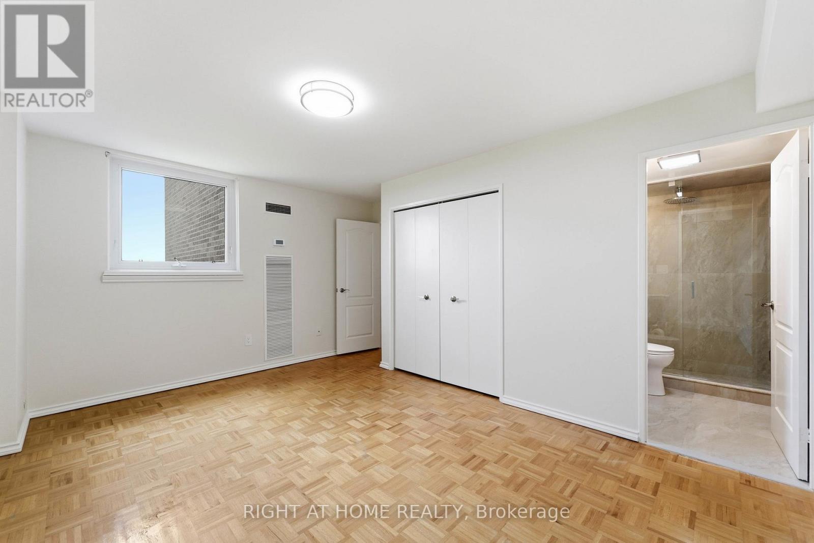 2011 - 240 Scarlett Road, Toronto, Ontario  M6N 4X4 - Photo 13 - W13109714