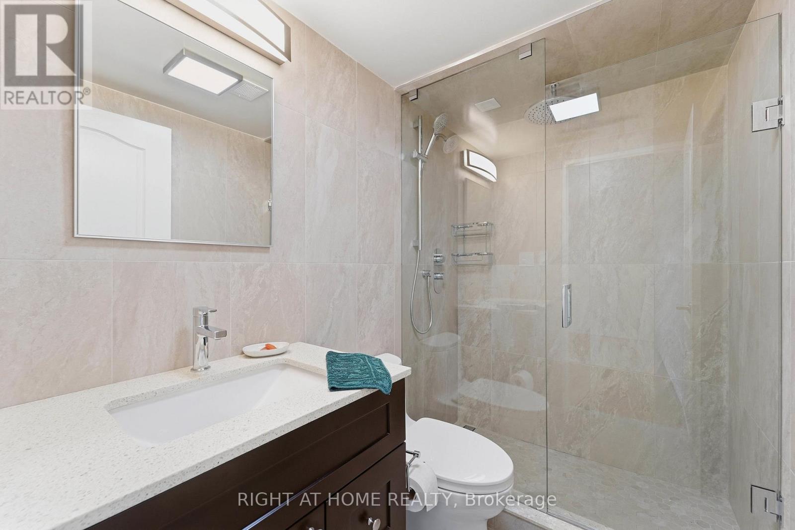 2011 - 240 Scarlett Road, Toronto, Ontario  M6N 4X4 - Photo 14 - W13109714