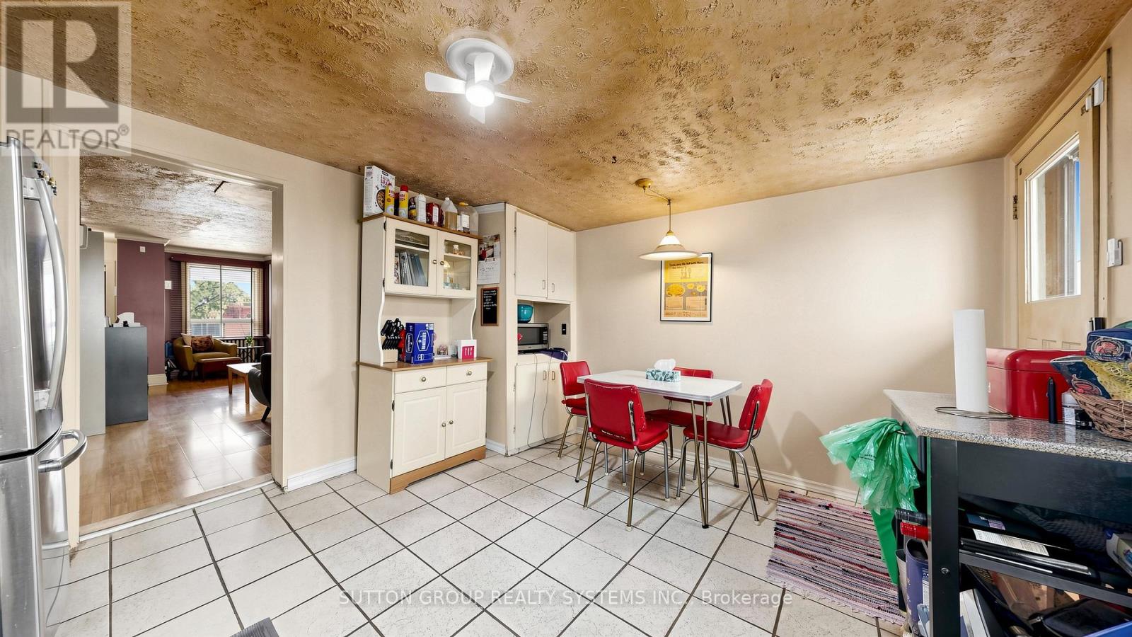 137 Campbell Avenue, Toronto, Ontario  M6P 3V1 - Photo 11 - W13109724