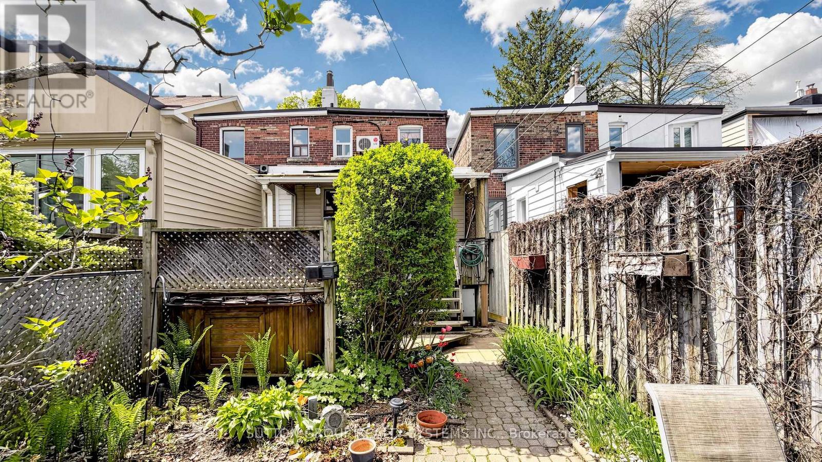 137 Campbell Avenue, Toronto, Ontario  M6P 3V1 - Photo 18 - W13109724