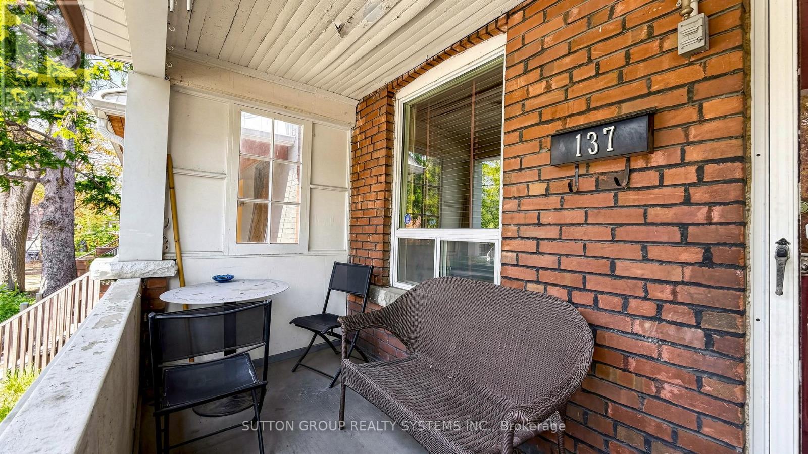137 Campbell Avenue, Toronto, Ontario  M6P 3V1 - Photo 2 - W13109724