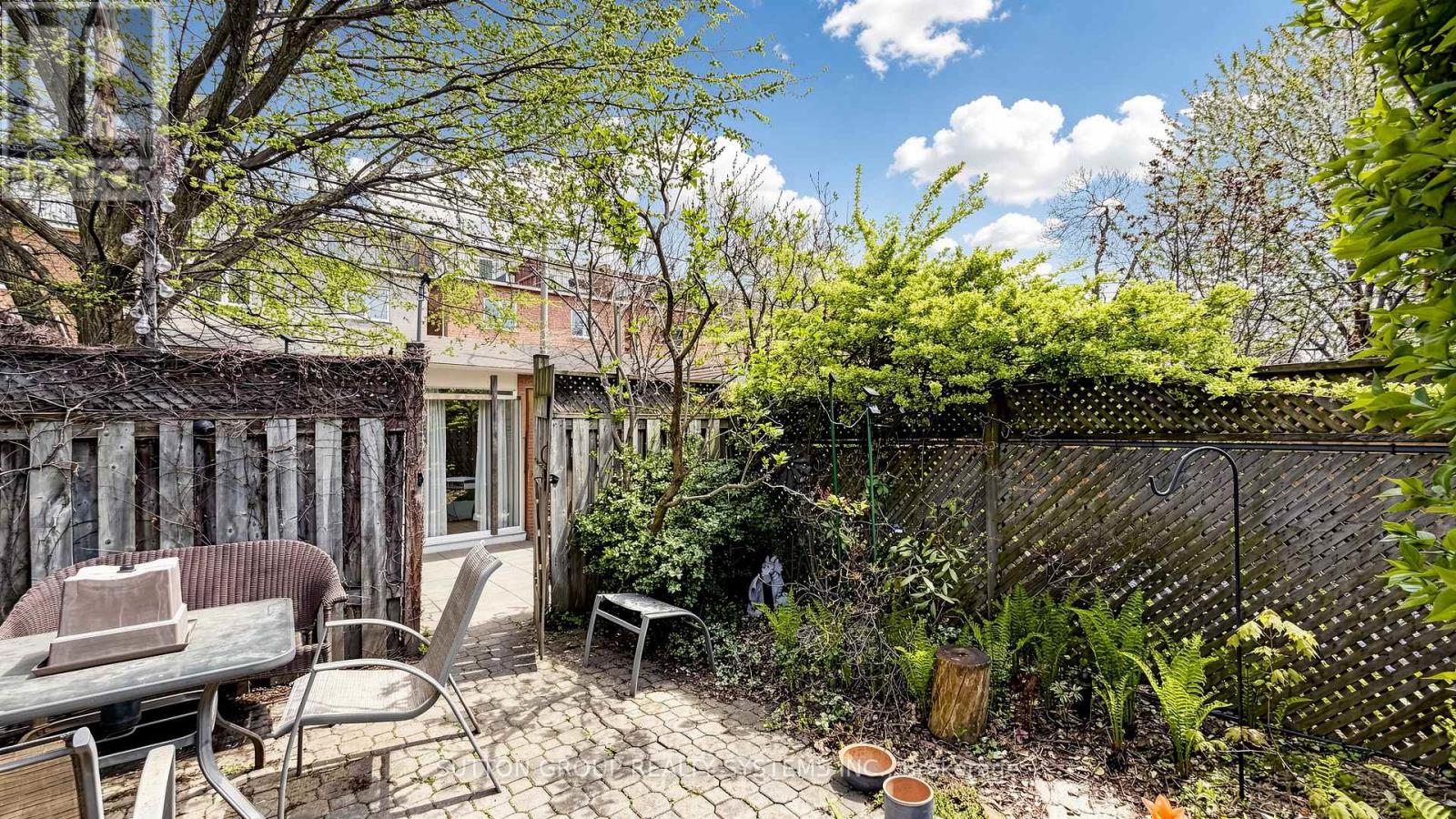 137 Campbell Avenue, Toronto, Ontario  M6P 3V1 - Photo 24 - W13109724