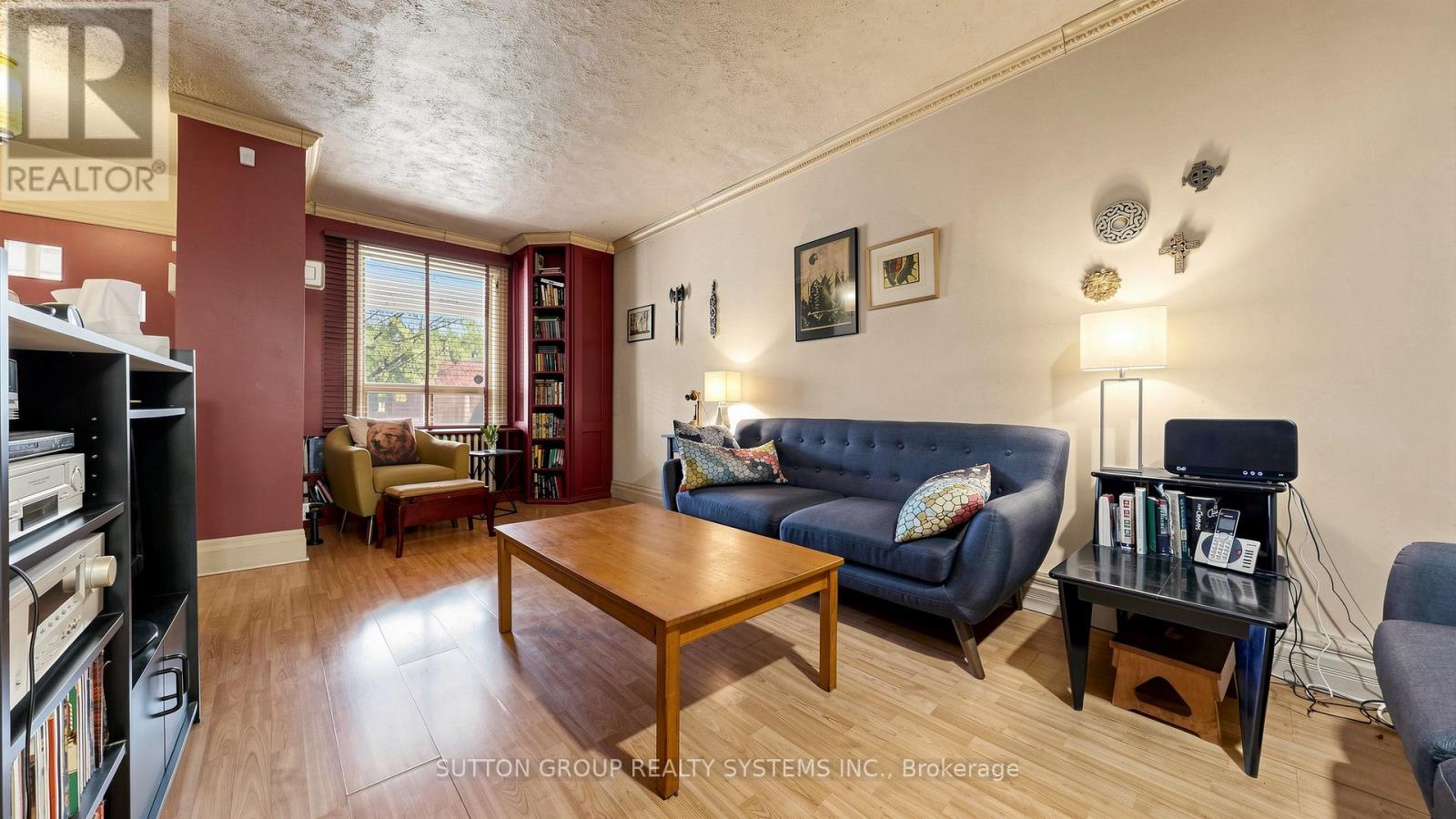 137 Campbell Avenue, Toronto, Ontario  M6P 3V1 - Photo 6 - W13109724
