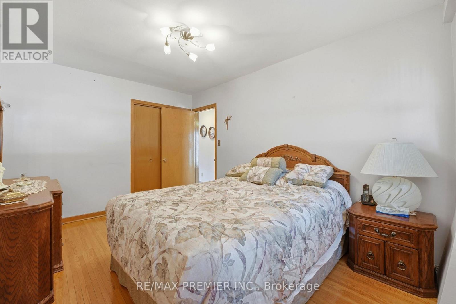 40 Donofree Road, Toronto, Ontario  M6L 2P5 - Photo 18 - W13109726