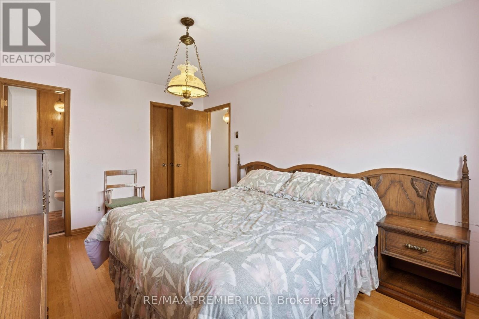 40 Donofree Road, Toronto, Ontario  M6L 2P5 - Photo 19 - W13109726