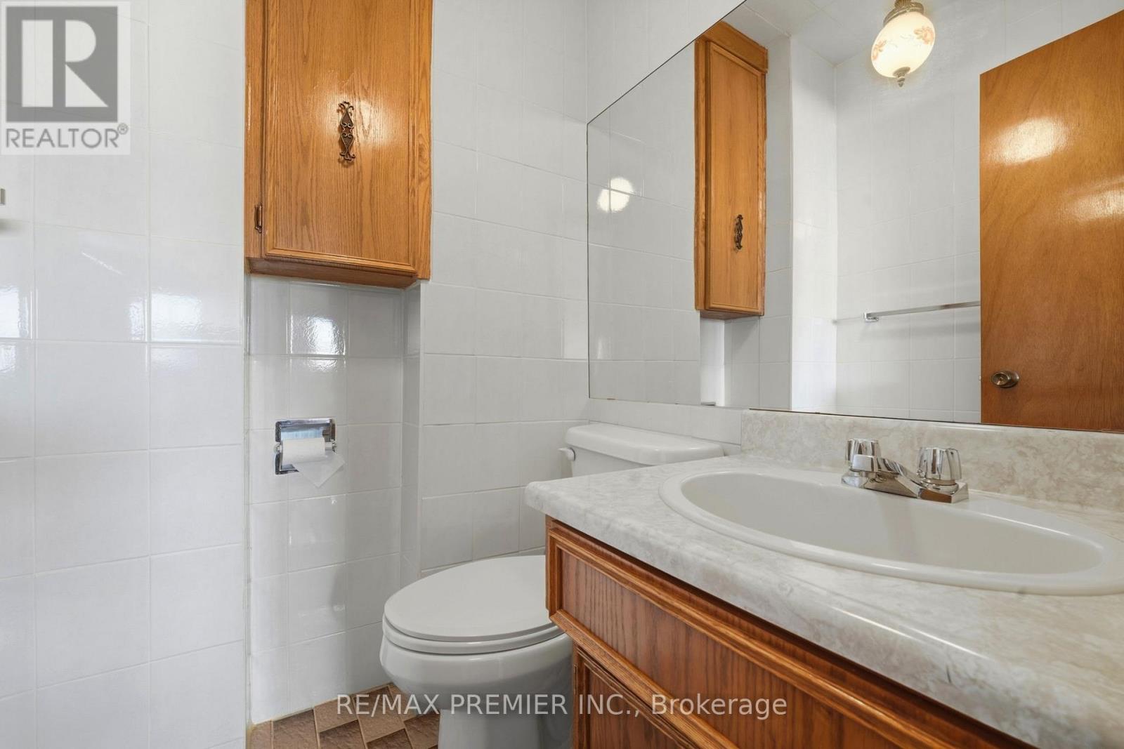 40 Donofree Road, Toronto, Ontario  M6L 2P5 - Photo 20 - W13109726