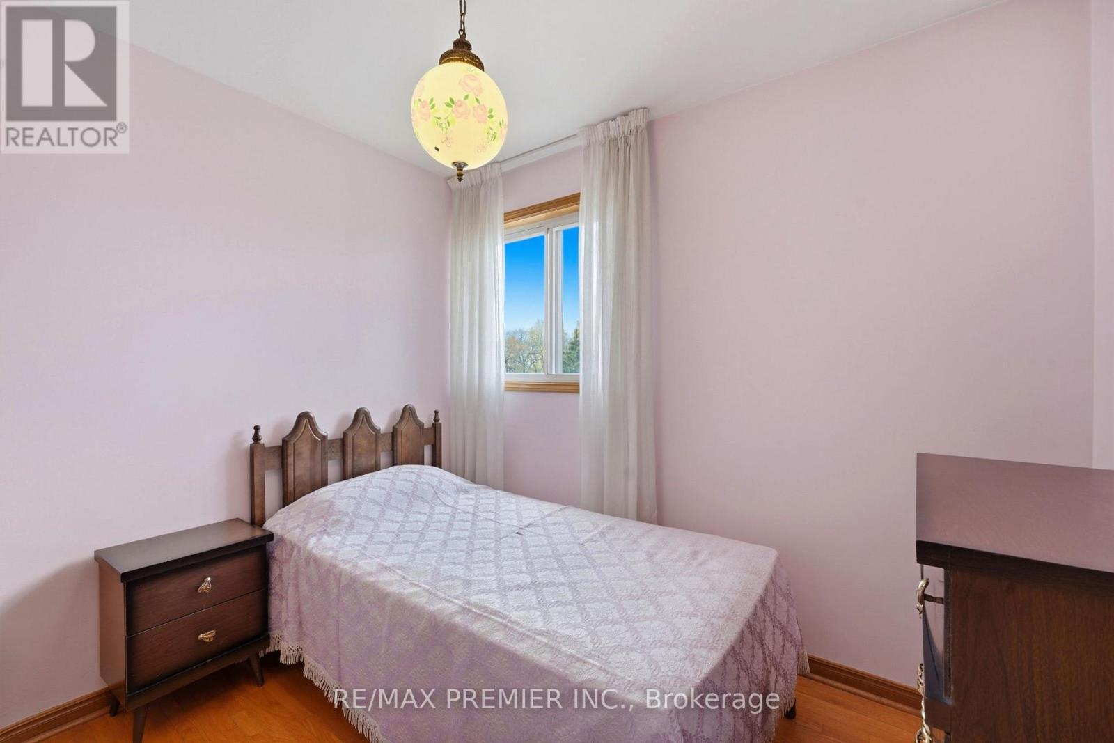 40 Donofree Road, Toronto, Ontario  M6L 2P5 - Photo 23 - W13109726
