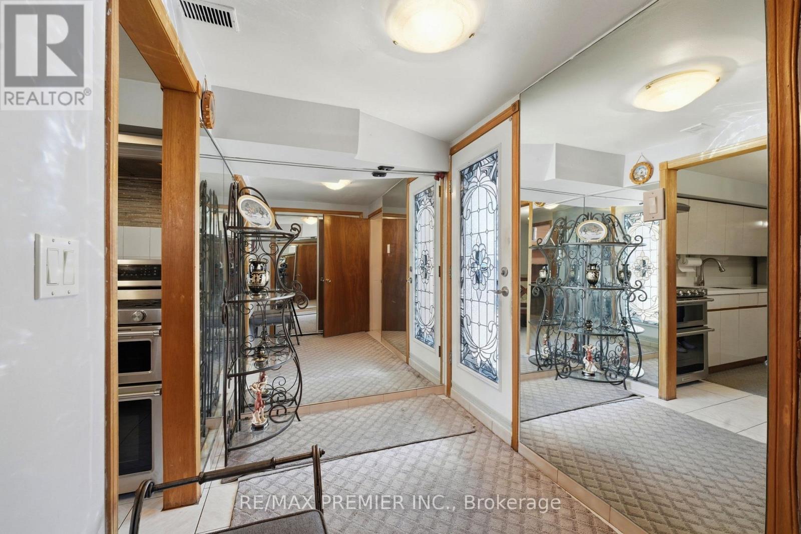 40 Donofree Road, Toronto, Ontario  M6L 2P5 - Photo 24 - W13109726