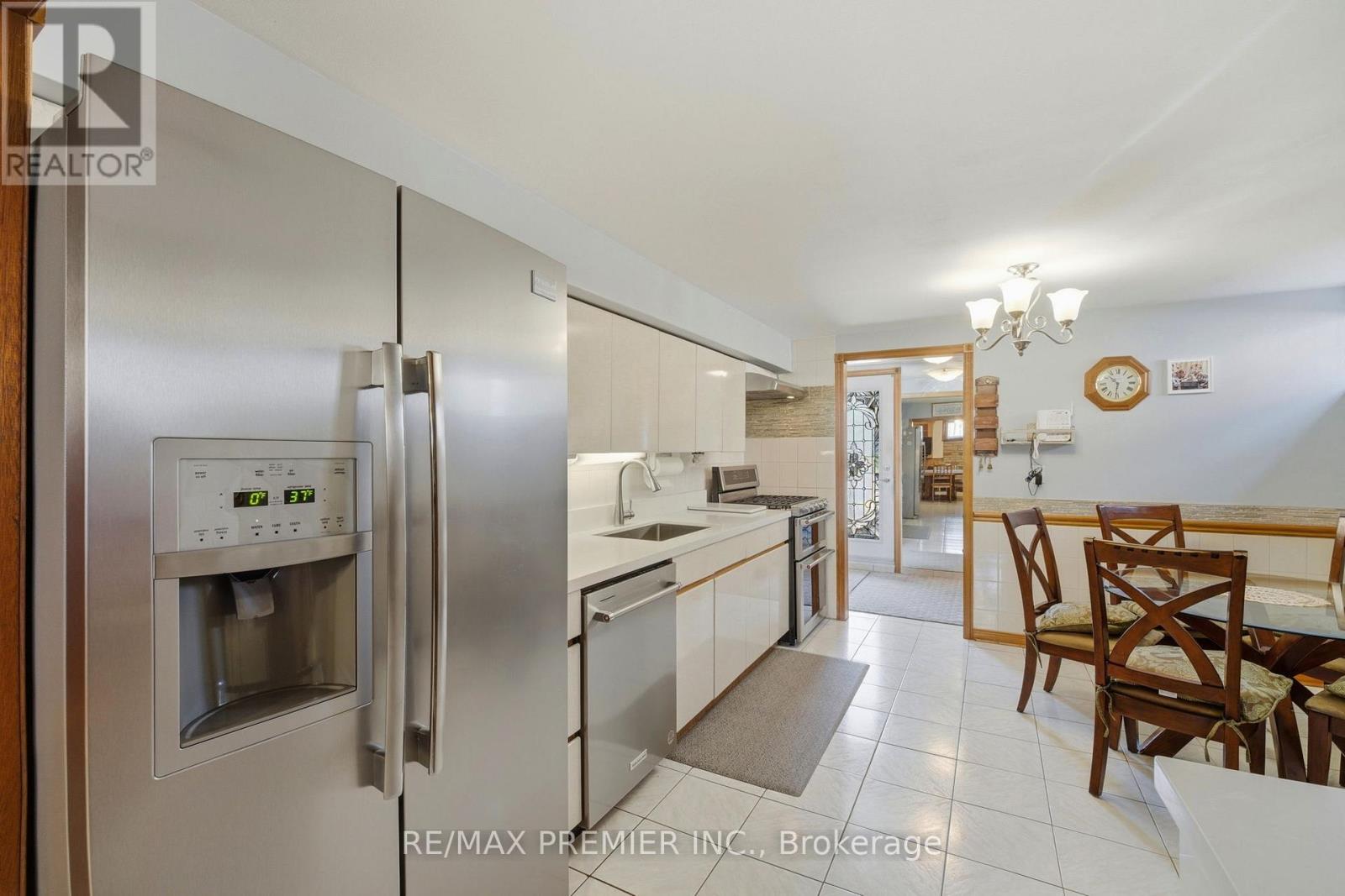 40 Donofree Road, Toronto, Ontario  M6L 2P5 - Photo 27 - W13109726
