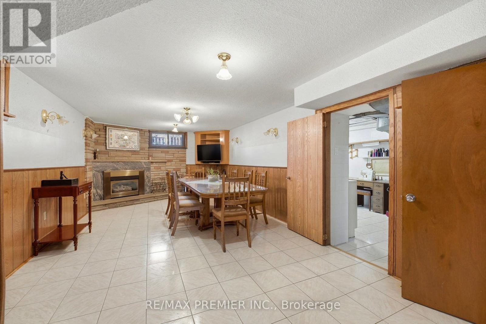 40 Donofree Road, Toronto, Ontario  M6L 2P5 - Photo 32 - W13109726