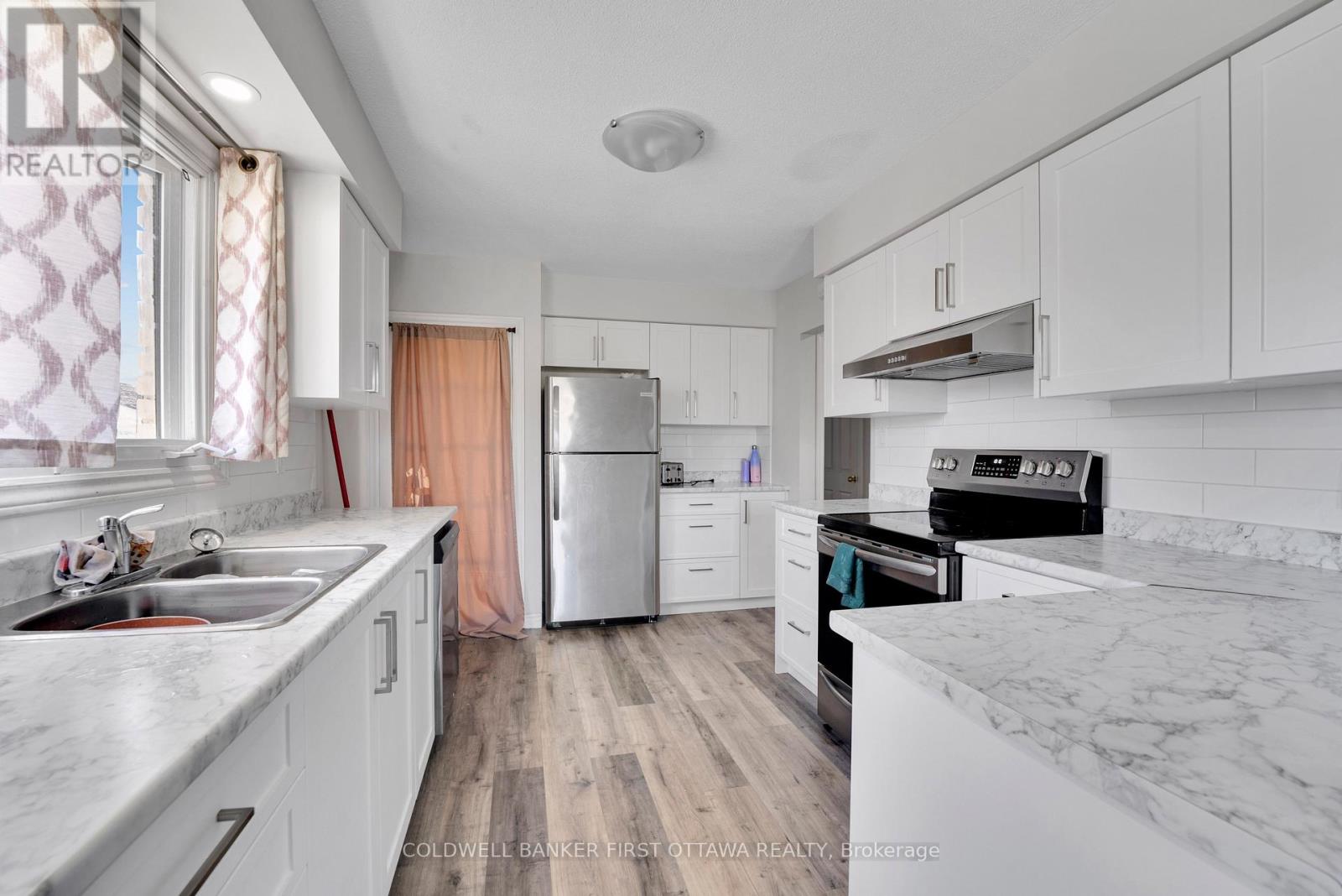 876 Balsam Drive, Ottawa, Ontario  K1E 1B5 - Photo 11 - X13109644
