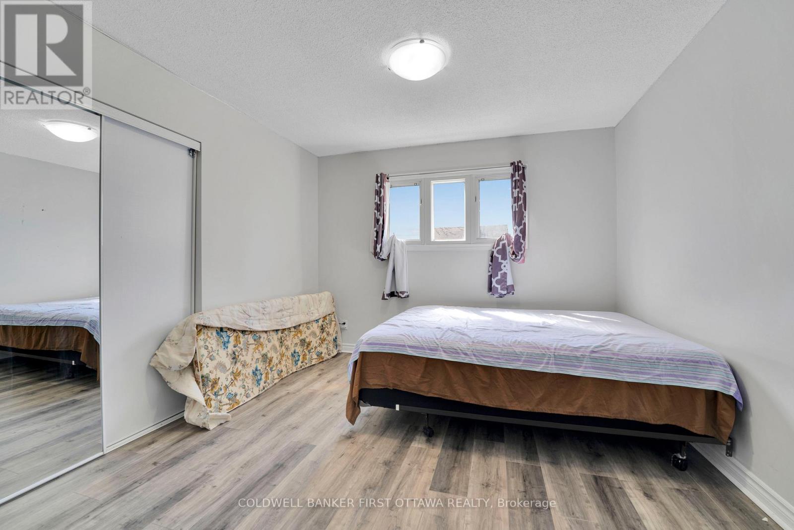 876 Balsam Drive, Ottawa, Ontario  K1E 1B5 - Photo 18 - X13109644