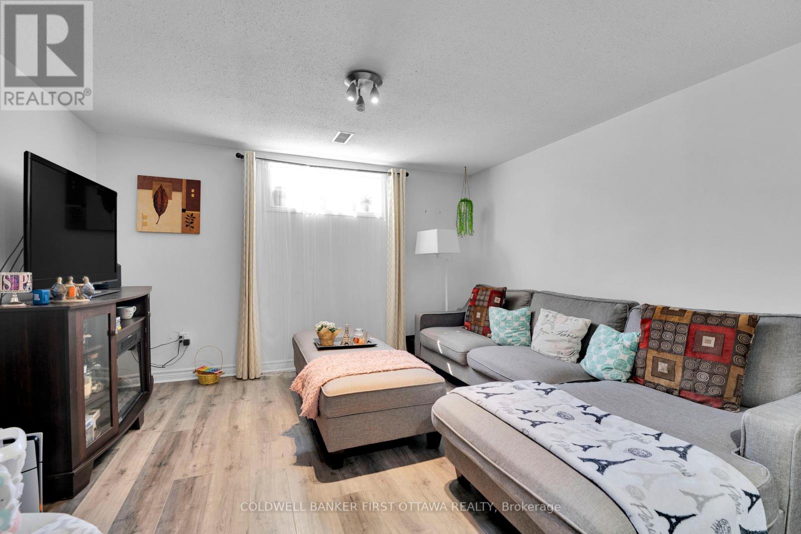 876 Balsam Drive, Ottawa, Ontario  K1E 1B5 - Photo 25 - X13109644