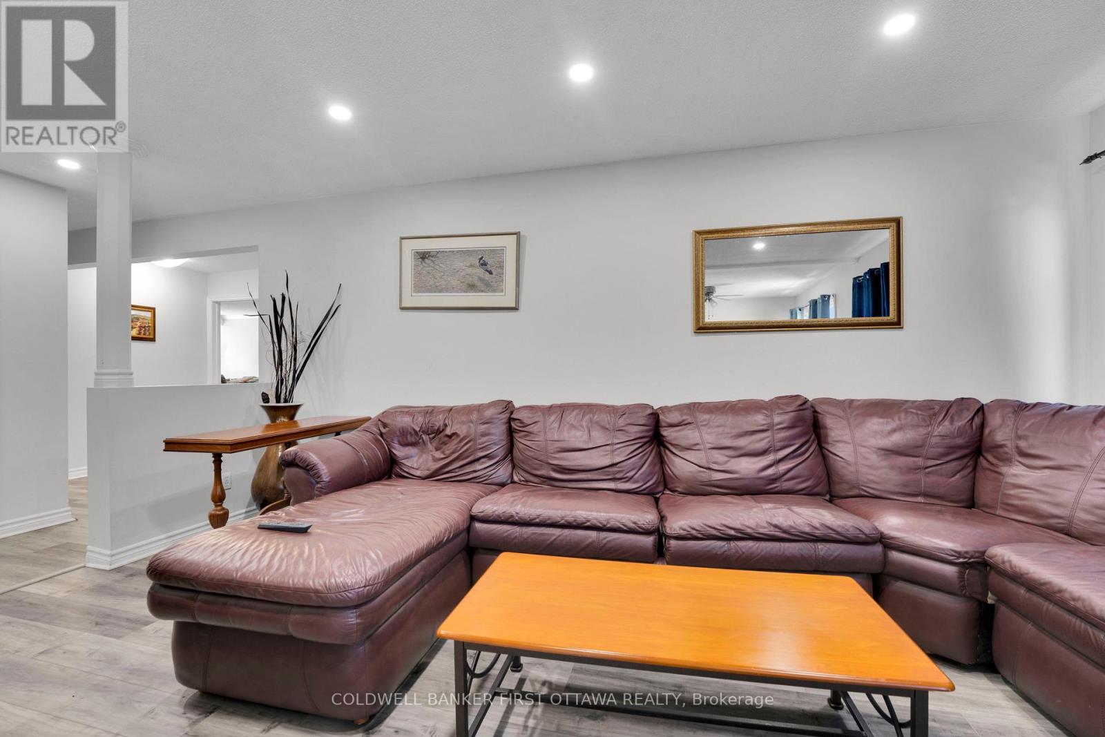 876 Balsam Drive, Ottawa, Ontario  K1E 1B5 - Photo 8 - X13109644