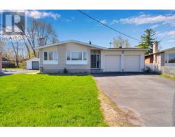 876 BALSAM DRIVE, Ottawa, Ontario