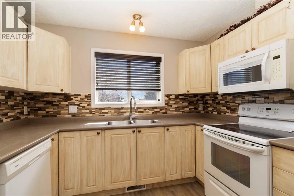 124 Grizzly Bay, Fort Mcmurray, Alberta  T9K 2T4 - Photo 15 - A2308652