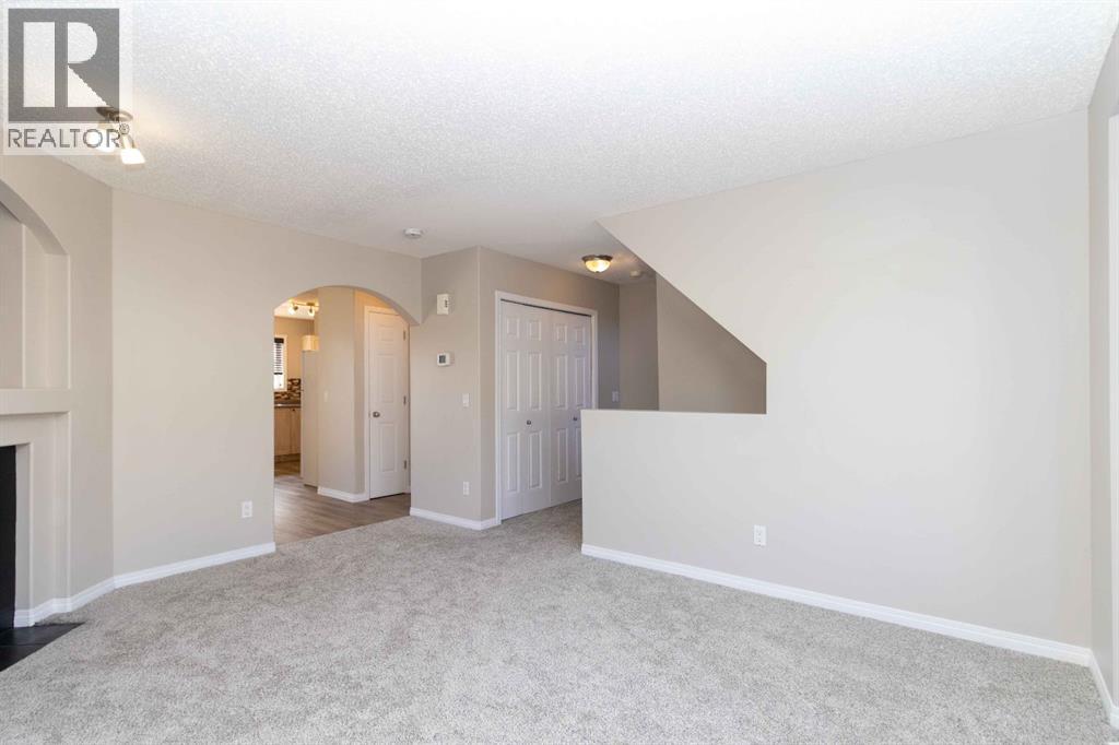 124 Grizzly Bay, Fort Mcmurray, Alberta  T9K 2T4 - Photo 8 - A2308652
