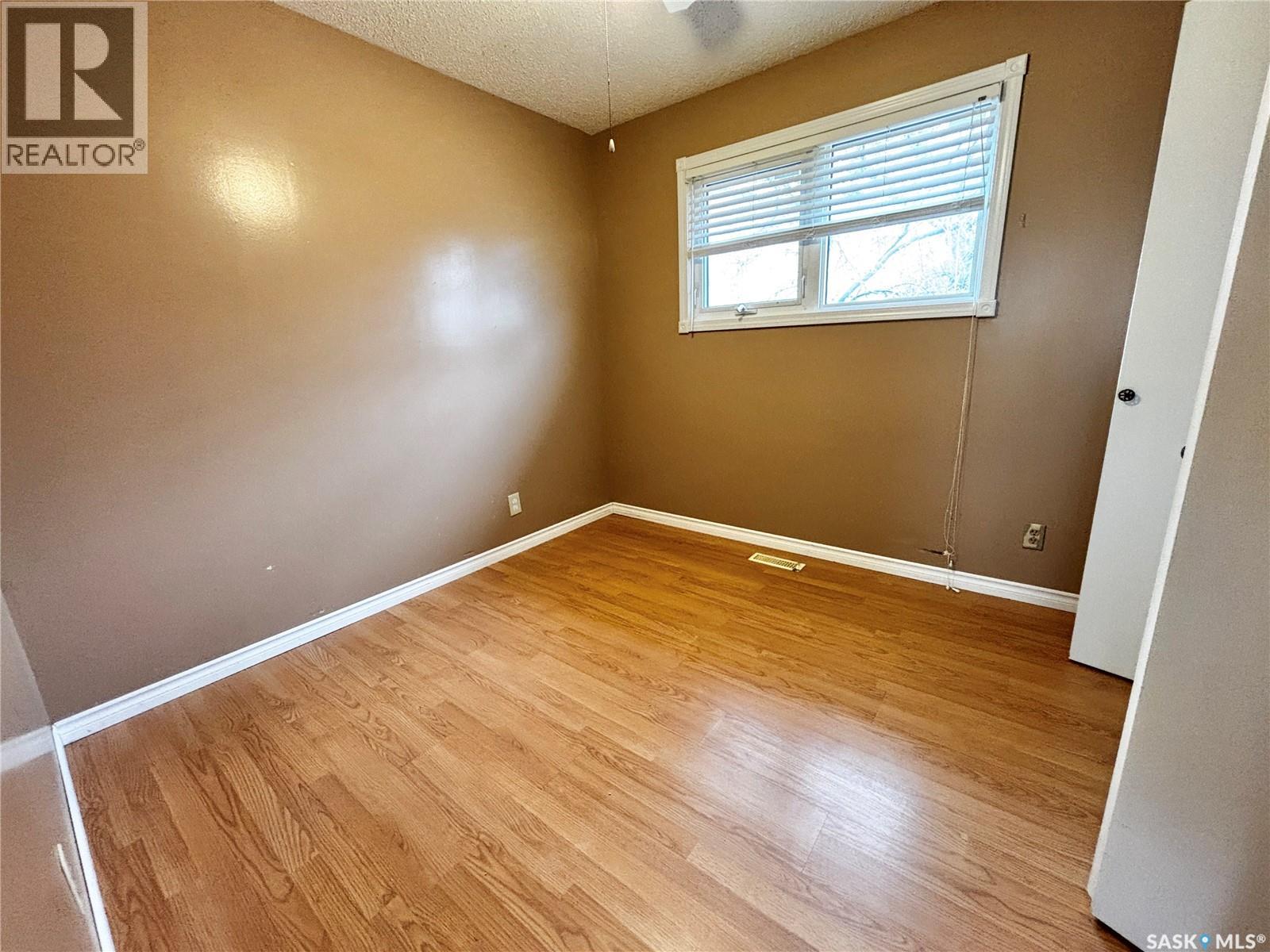 3805 Diefenbaker Drive, Saskatoon, Saskatchewan  S7L 5C6 - Photo 9 - SK035562