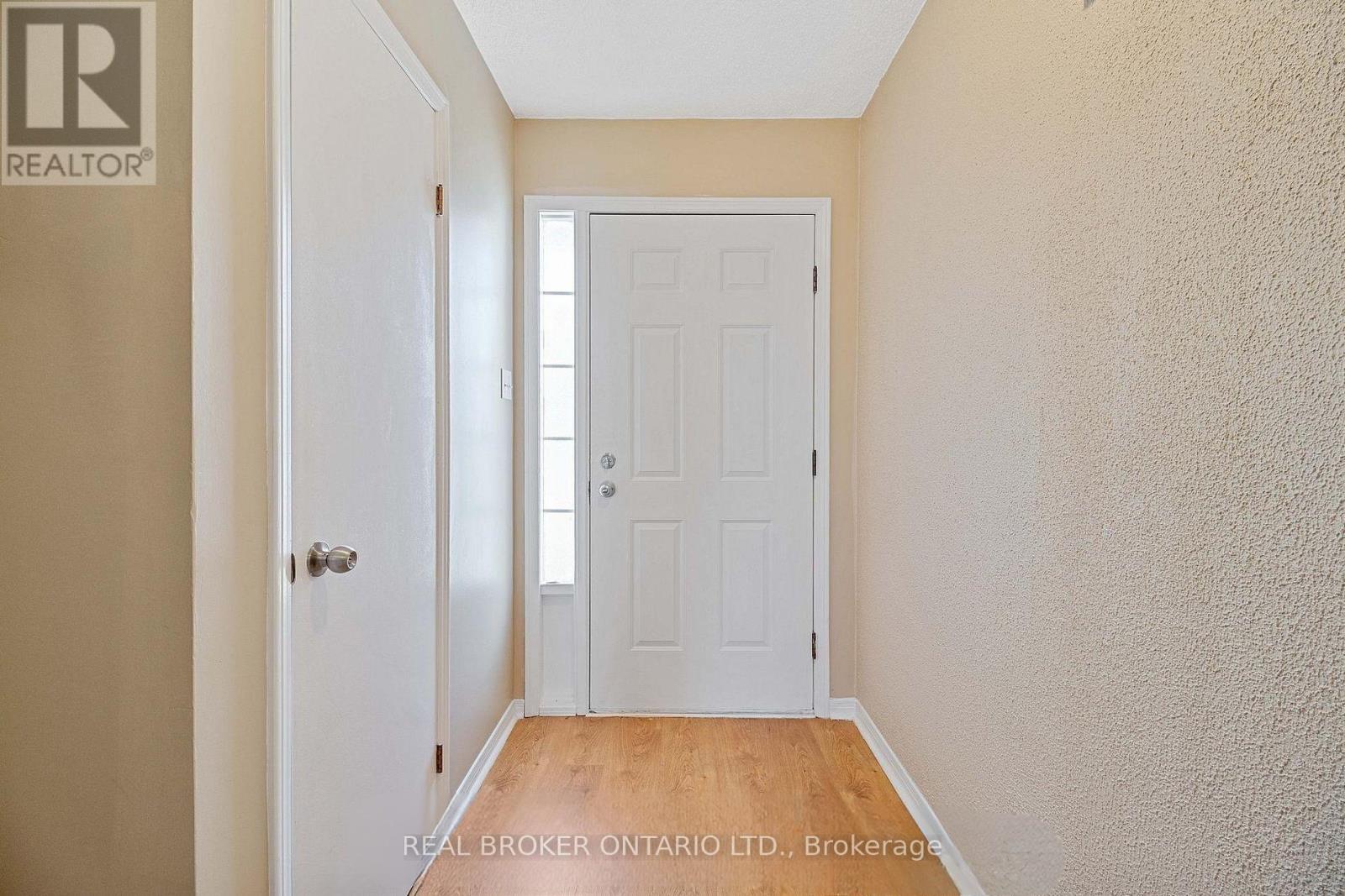 18 Julie Drive, Thorold, Ontario  L2V 4L5 - Photo 3 - X13109618