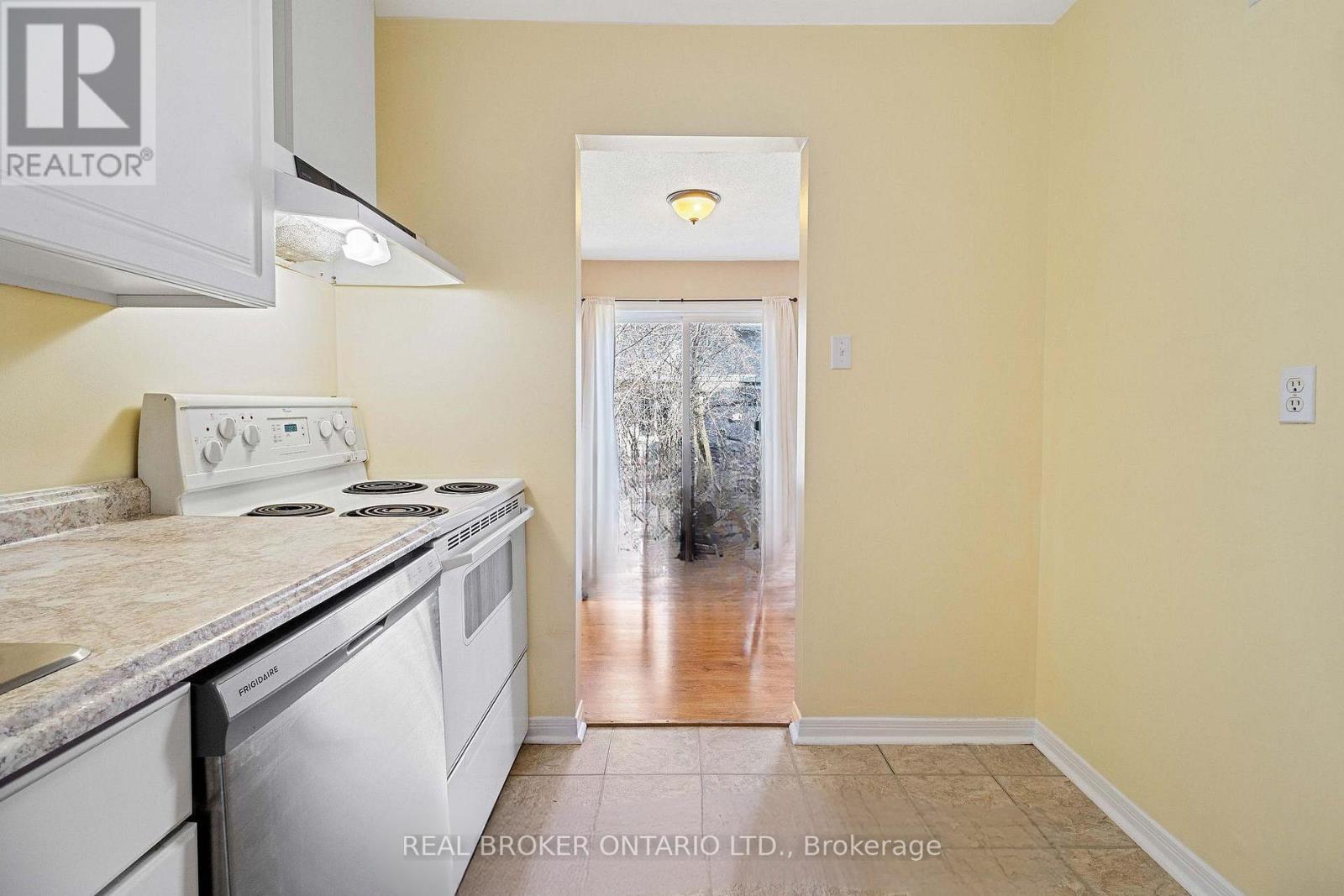 18 Julie Drive, Thorold, Ontario  L2V 4L5 - Photo 8 - X13109618