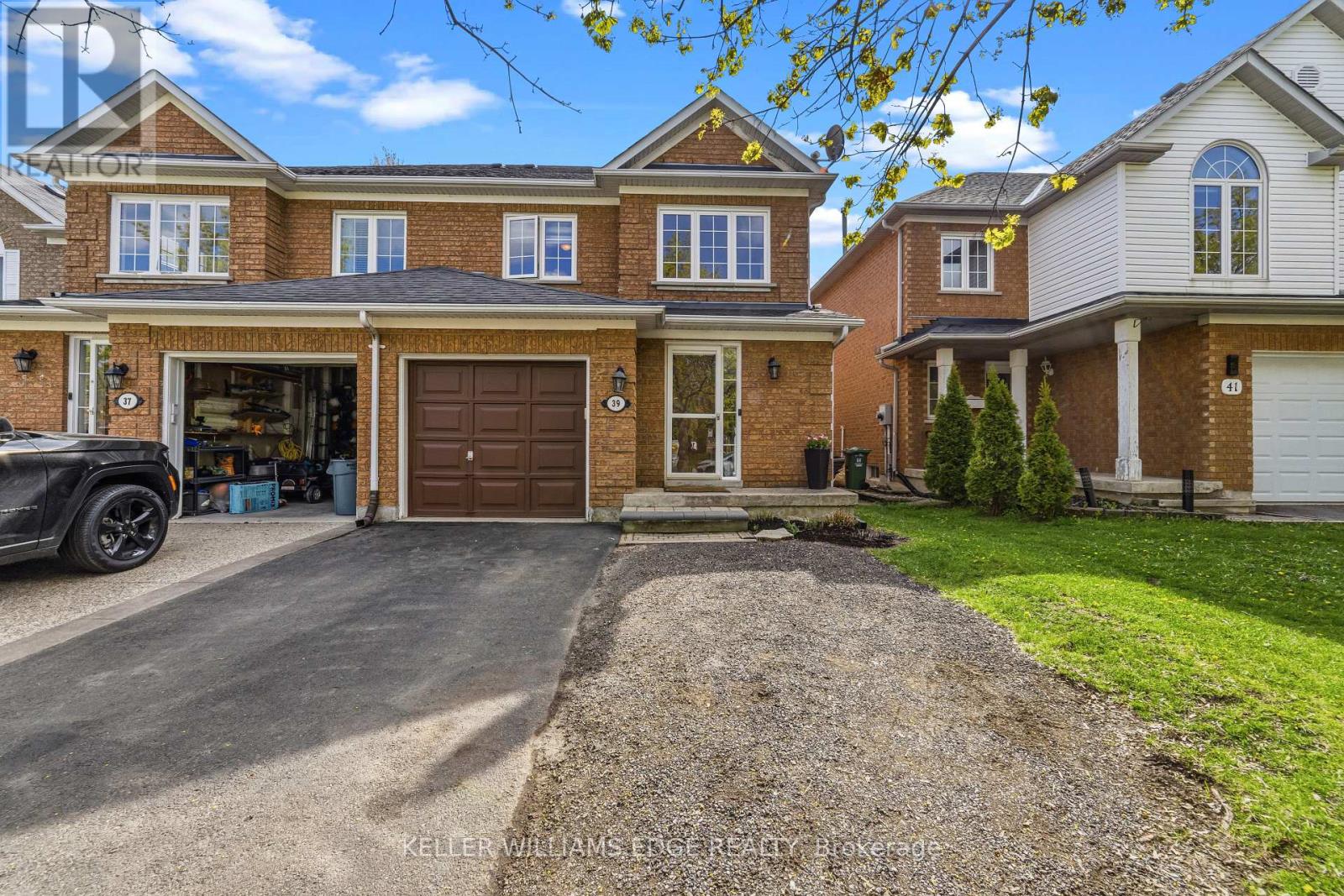 39 Harnesworth Crescent, Hamilton, Ontario  L0R 2H6 - Photo 2 - X13109652