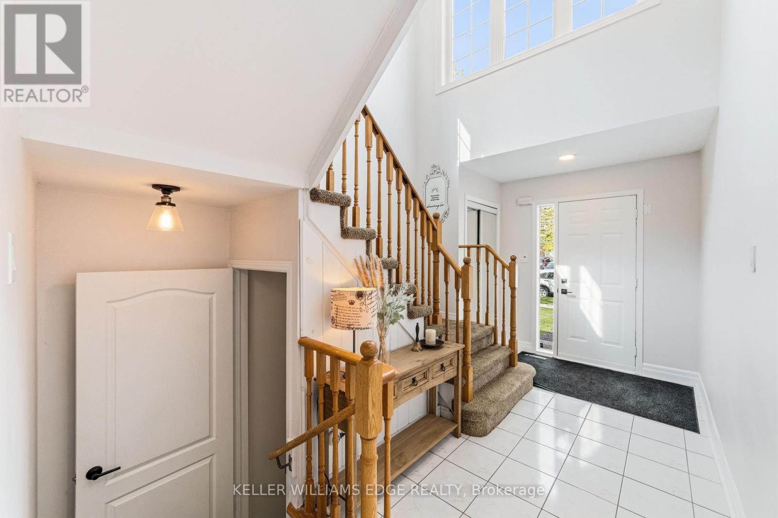 39 Harnesworth Crescent, Hamilton, Ontario  L0R 2H6 - Photo 3 - X13109652