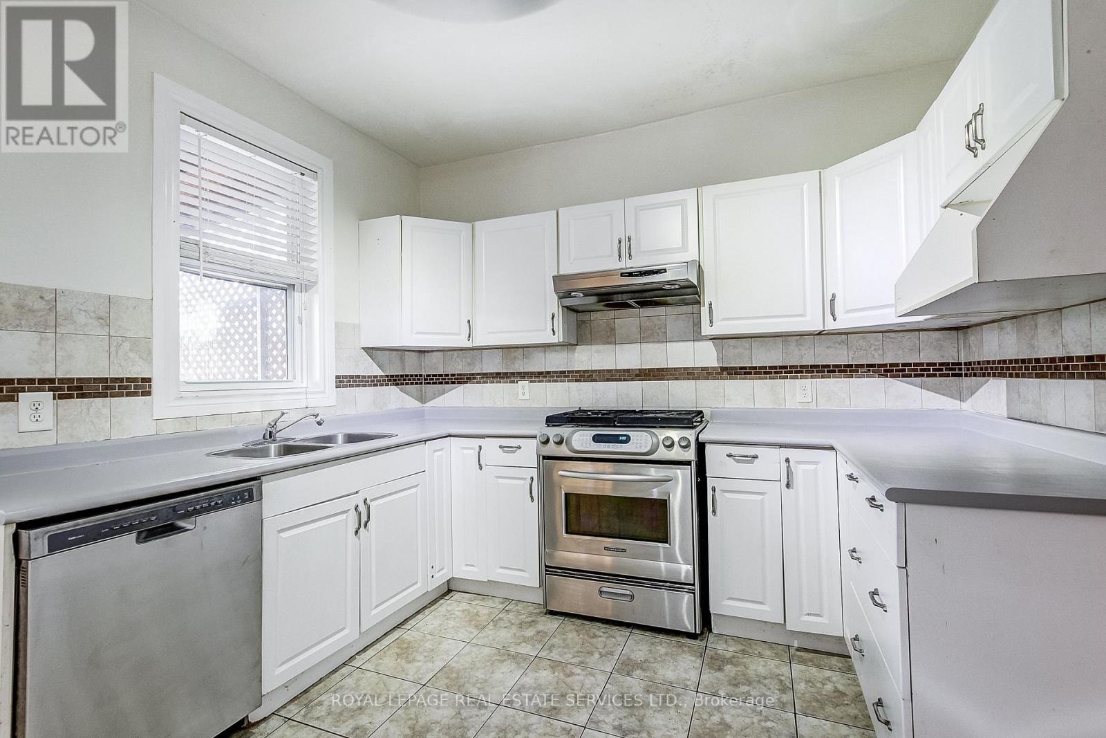 43 Rosemont Avenue, Hamilton, Ontario  L8L 2M4 - Photo 10 - X13109728