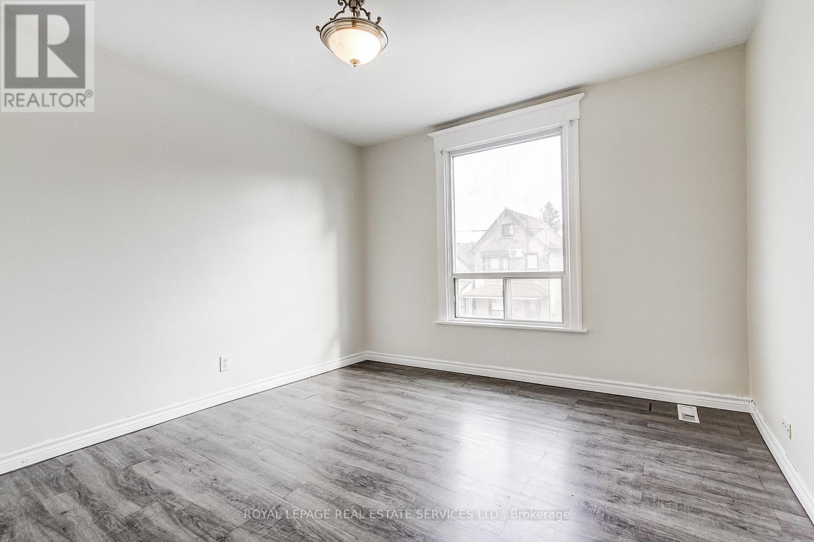 43 Rosemont Avenue, Hamilton, Ontario  L8L 2M4 - Photo 18 - X13109728