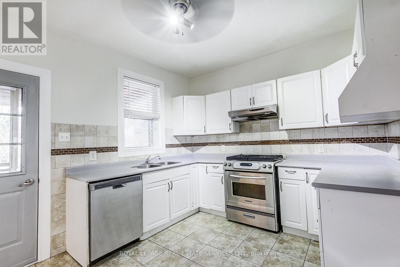 43 Rosemont Avenue, Hamilton, Ontario  L8L 2M4 - Photo 7 - X13109728