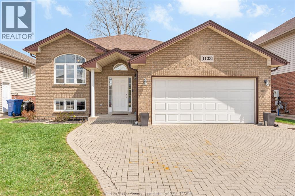 MLS# 26010655: 1128 FREDERICA, Windsor, Canada