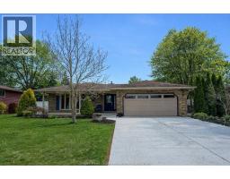 276 FAIRWAY CRES, Tecumseh, Ontario