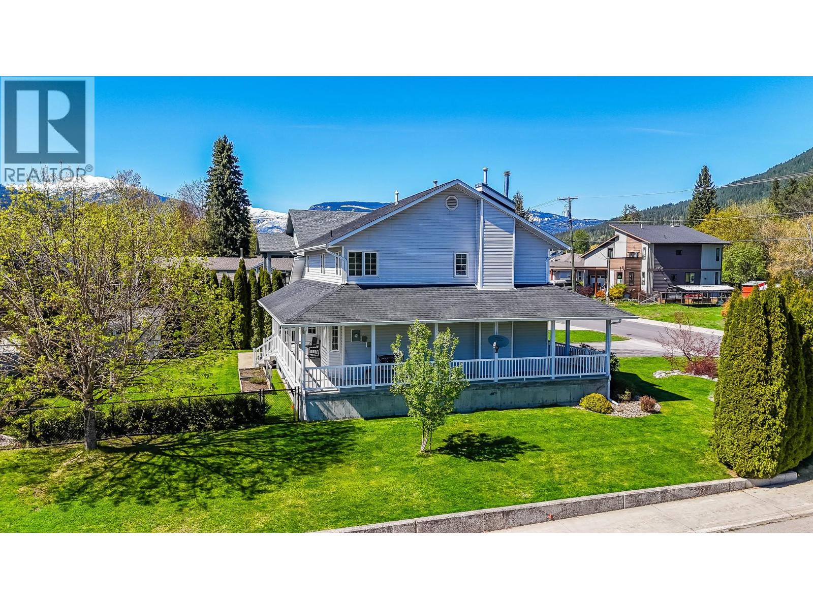 813 Eighth Street E, Revelstoke, British Columbia  V0E 2S0 - Photo 16 - 10386857