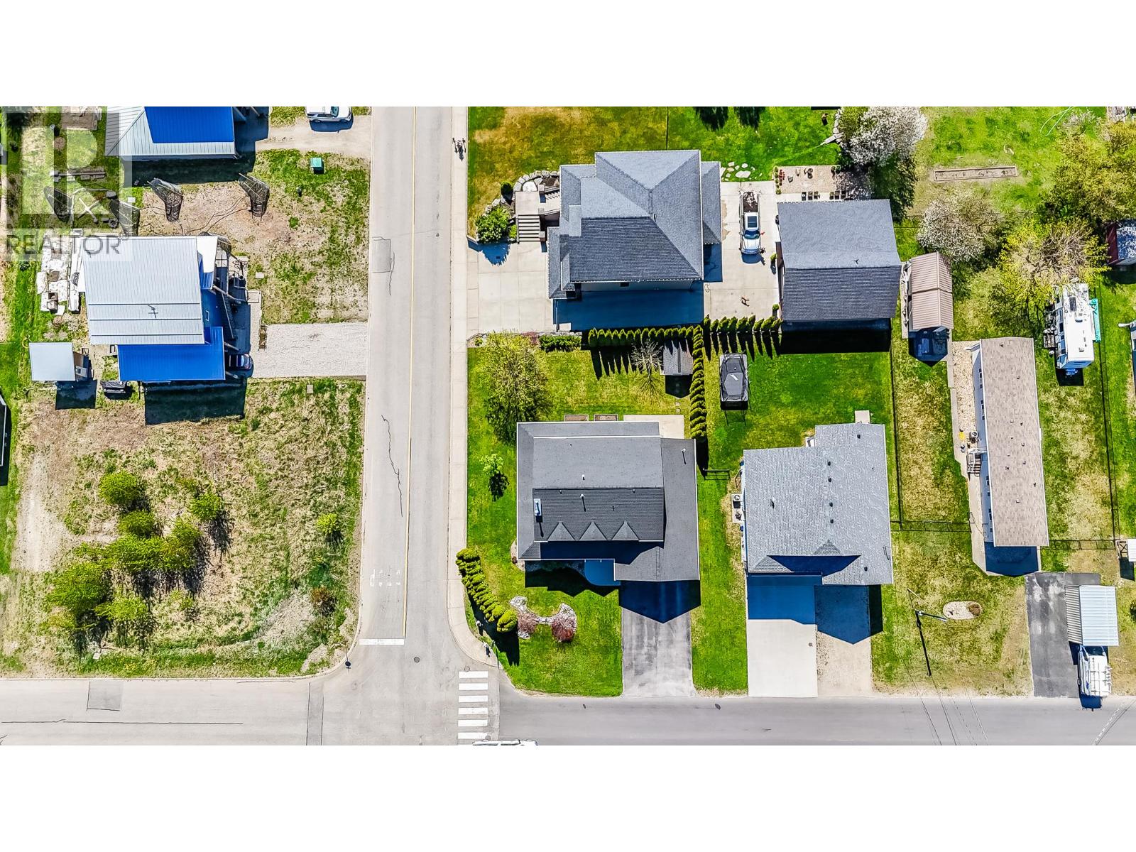813 Eighth Street E, Revelstoke, British Columbia  V0E 2S0 - Photo 17 - 10386857